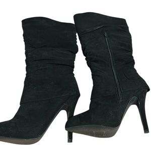 Nina New York black suede boot Size 6